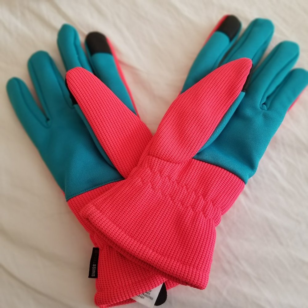 NWOT Thermal Gloves